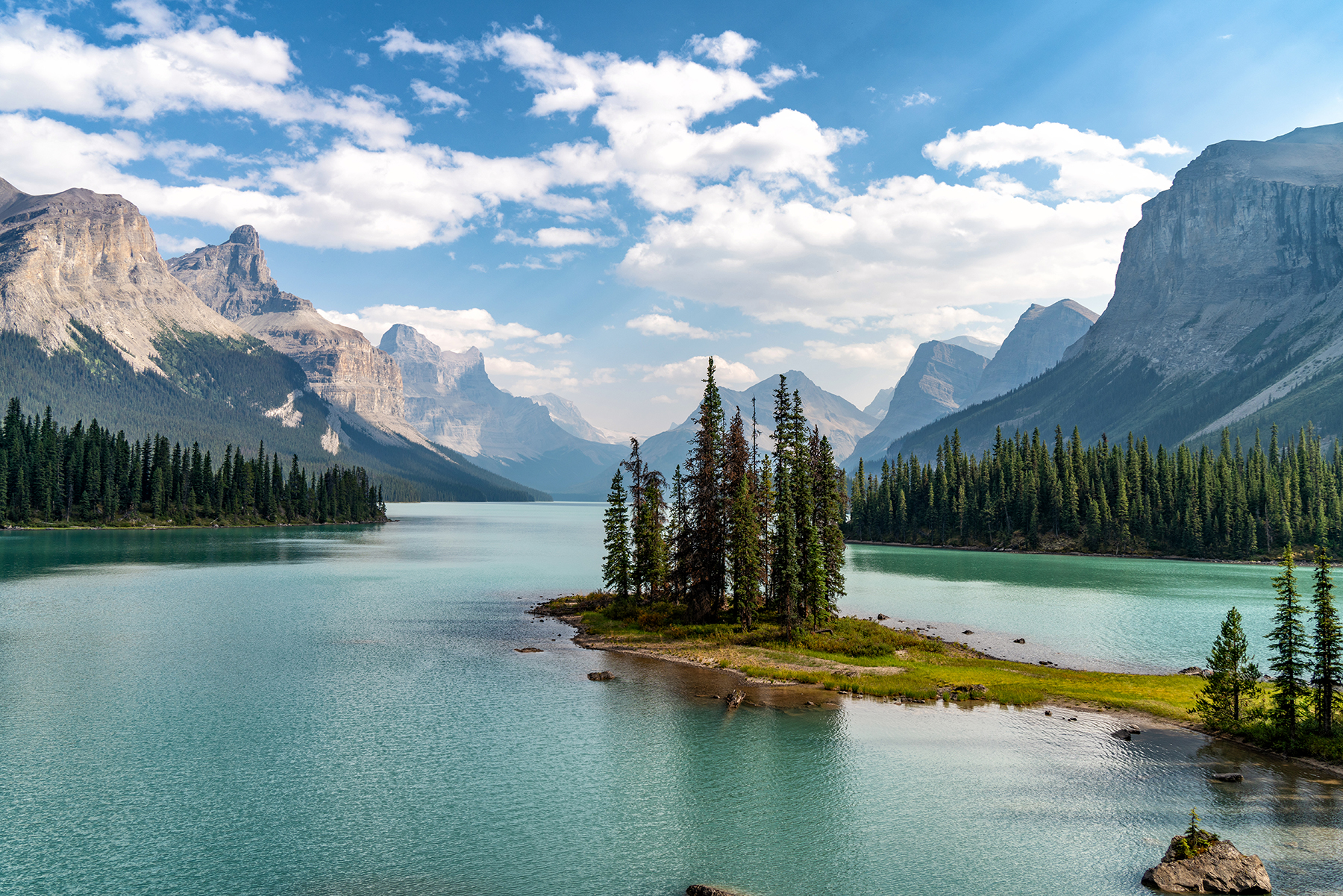 Image Source: https://youngwayfarer.com/jasper-national-park/